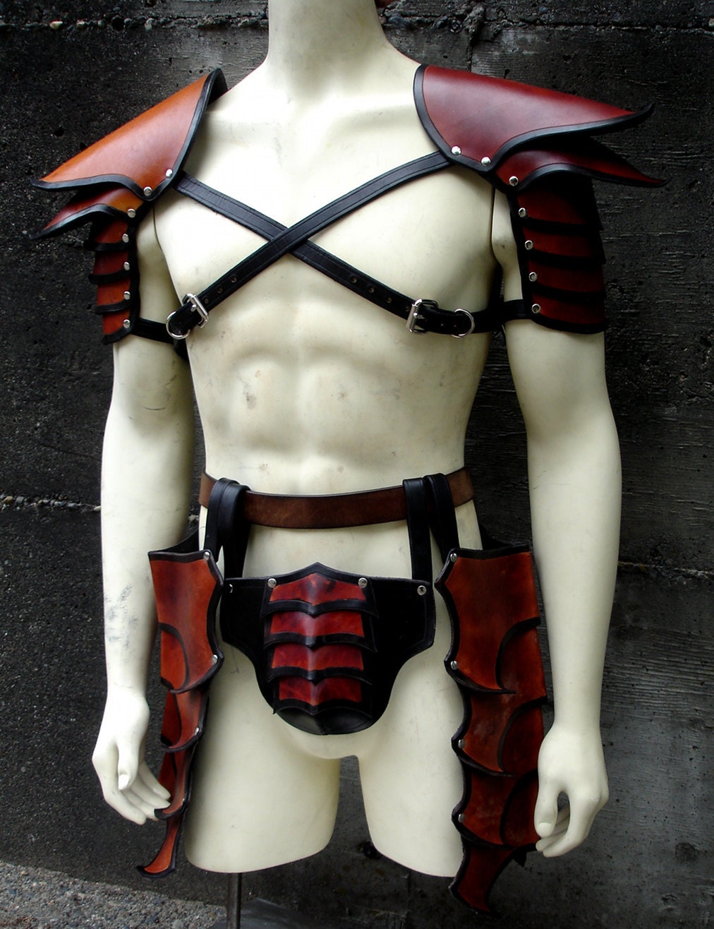 Single Forest Elf Leather Spaulder