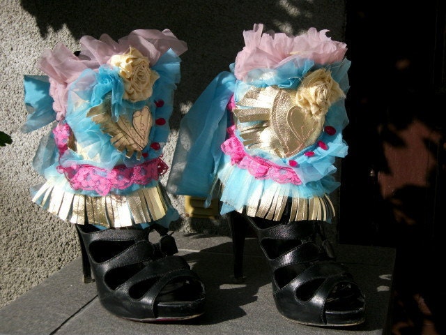 cuffs, marie antoinette, ankle cuffs, spats,burlesque, lolita,spats, shoe accessoires,heart shape, golden,sweet,let them eat cake,fringes