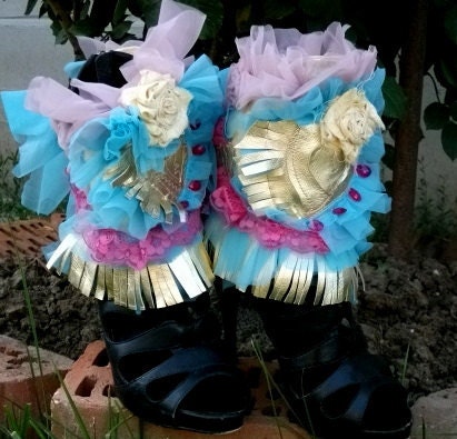 cuffs, marie antoinette, ankle cuffs, spats,burlesque, lolita,spats, shoe accessoires,heart shape, golden,sweet,let them eat cake,fringes