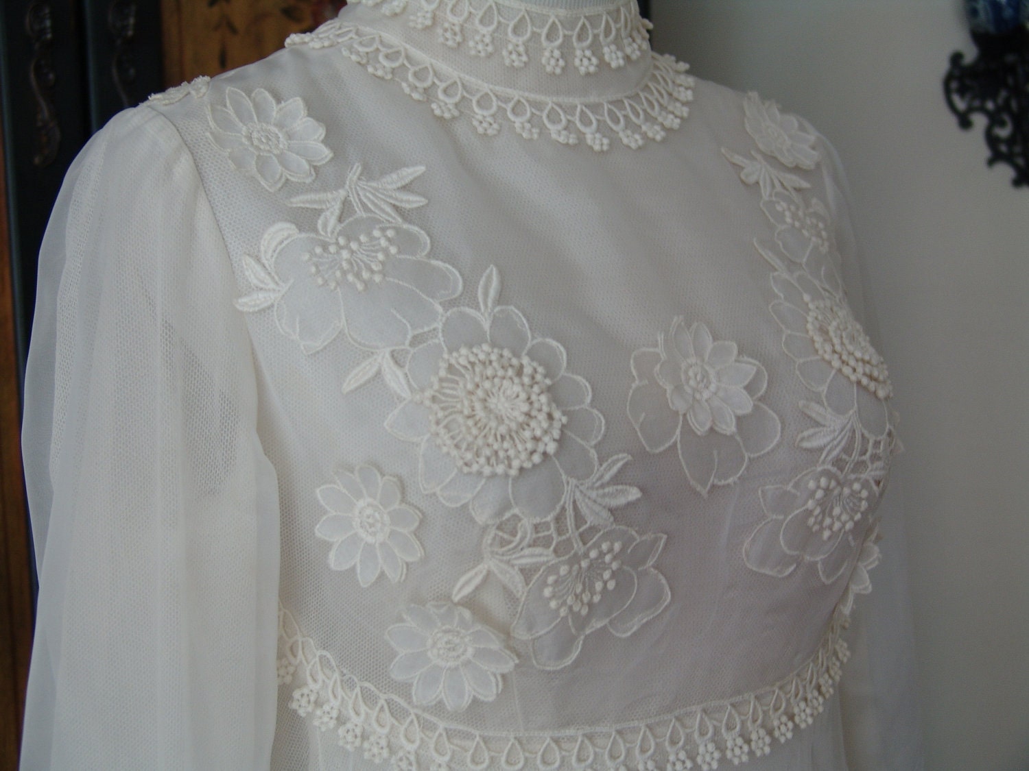 VTG 60s Empire Wedding Dress Organza Venetian Lace Maternity or Not Watteau Train M