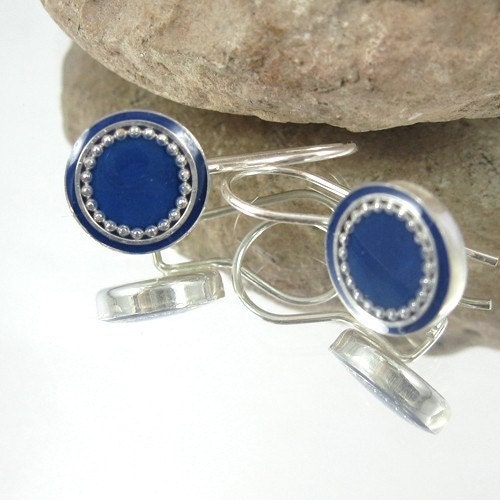 Navy round - Silver and resin Dangle Earrings - SigalitAlcalai