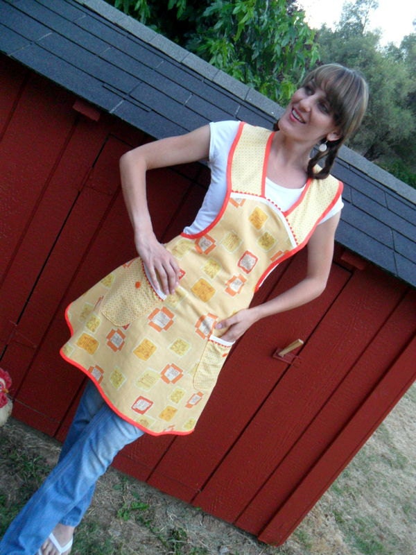 Retro Style Full Apron in Vintage yellow and Orange 40s Kitchen Print Handmade