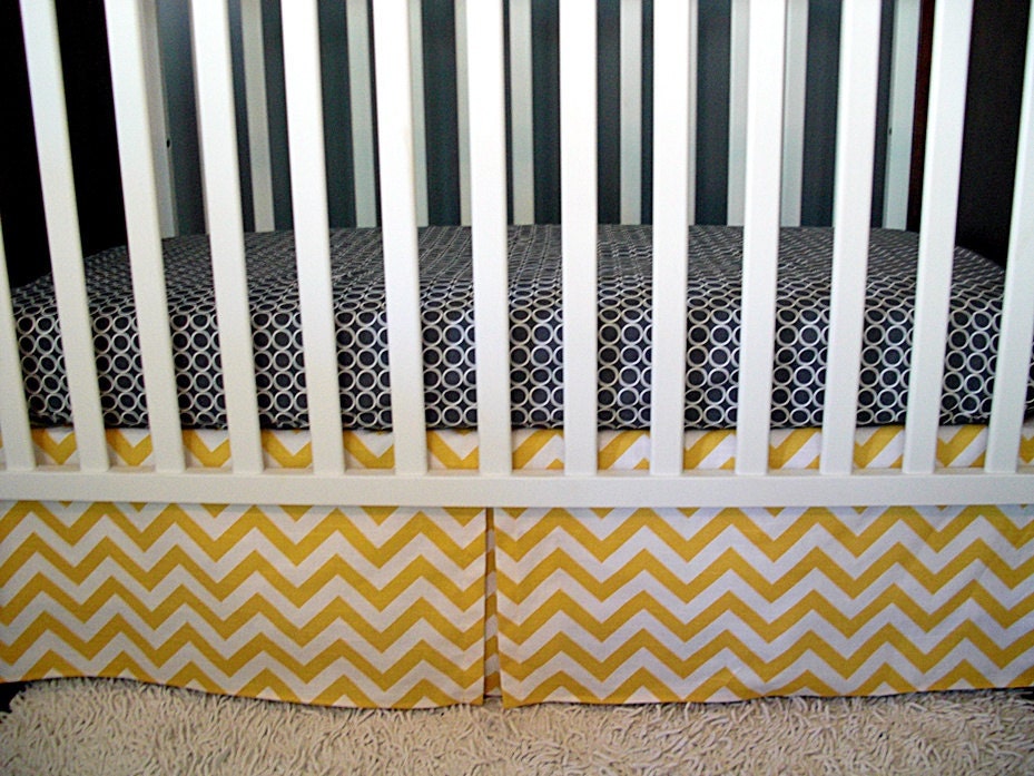 Modern Yellow (Modern Custom Crib Set)