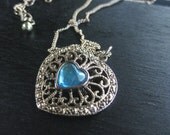 Lovely Vintage Necklace Blue Stone and Gold tone Filigree Heart FREE SHIPPING