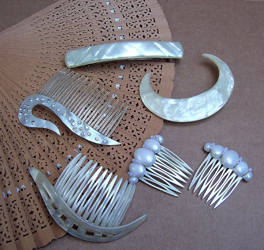 vintage hair accessories 6 mother of pearl effect hair accessories (A)