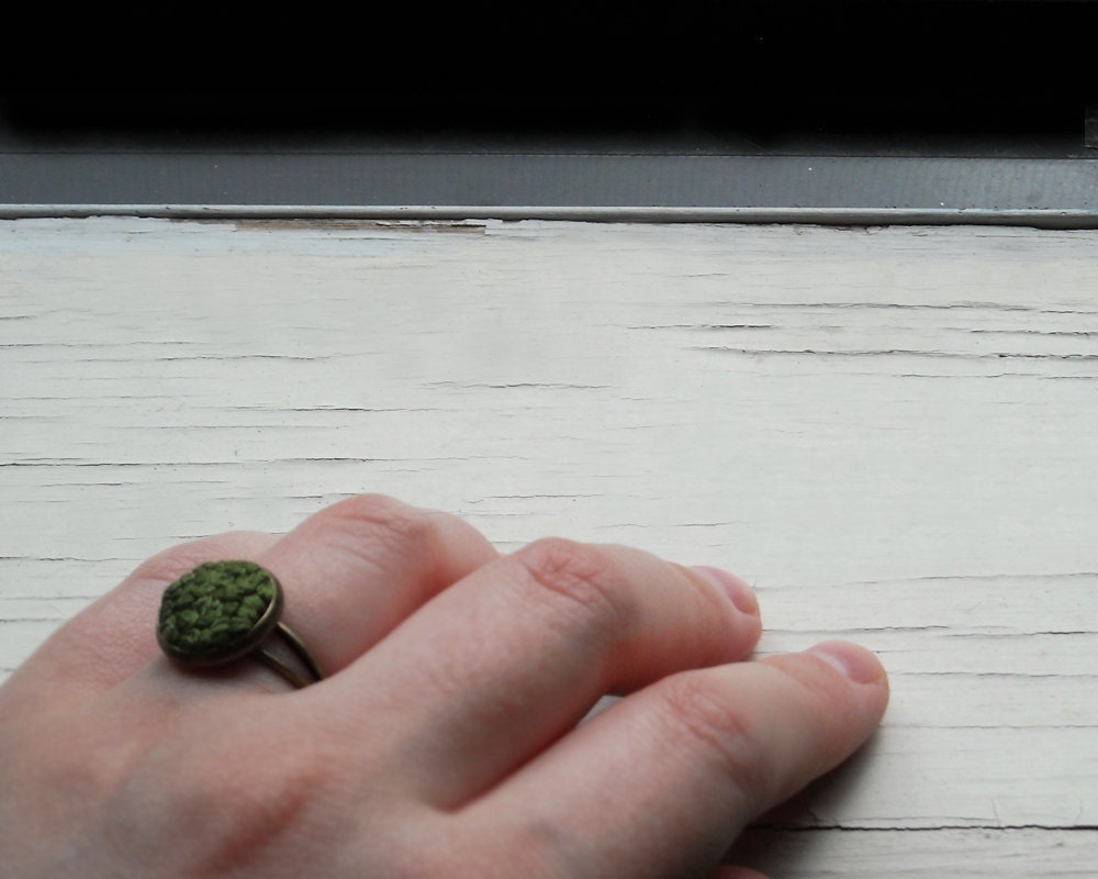 15% off sale - Woodland Moss Ring - Spring Fashion Jewelry, Garden Green Embroidery in Brass, Adjustable