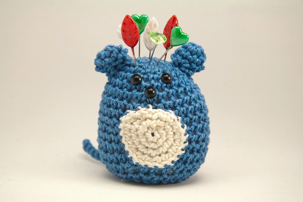 Pincushion Mouse Amigurumi - Bright Blue