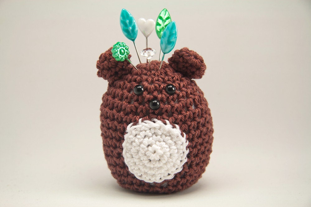 Pincushion Mouse Amigurumi - Chocolate Brown