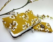 Mustard Berries Clutch/ Wallet Set