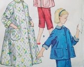 1940s Simplicity 1441 Sewing Pattern Bust 32 Size 14 Years Girls Teens Pajamas Housecoat Lined Capris Bows Peter Pan Collar