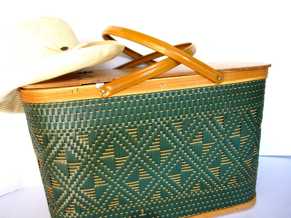 Picnic Basket Vintage Set Summer Food Hamper from AllieEtCie