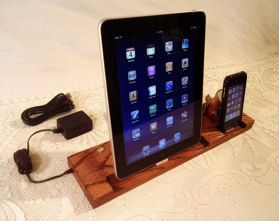 DUAL Unit - iPad - iPhone - iPod - with 4 USB Ports - Sync and Charging iDock Station iPad dock - iPhone4 Charging