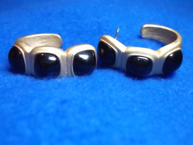 Trifari Earrings Pierced Brushed Goldtone & Black Cabochon Crescent Vintage Hoop Earrings