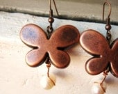 Butterfly kiss - dangle earrings  - freshwater pearls
