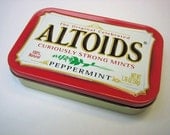 MintyBoost USB Gadget Charger in a Peppermint Altoids Tin