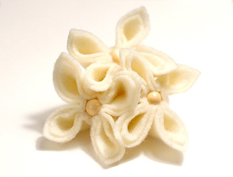 French Vanilla, Felt Flower Brooch