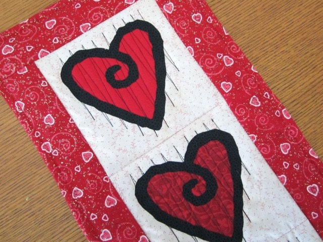 Red Hearts Wall Hanging
