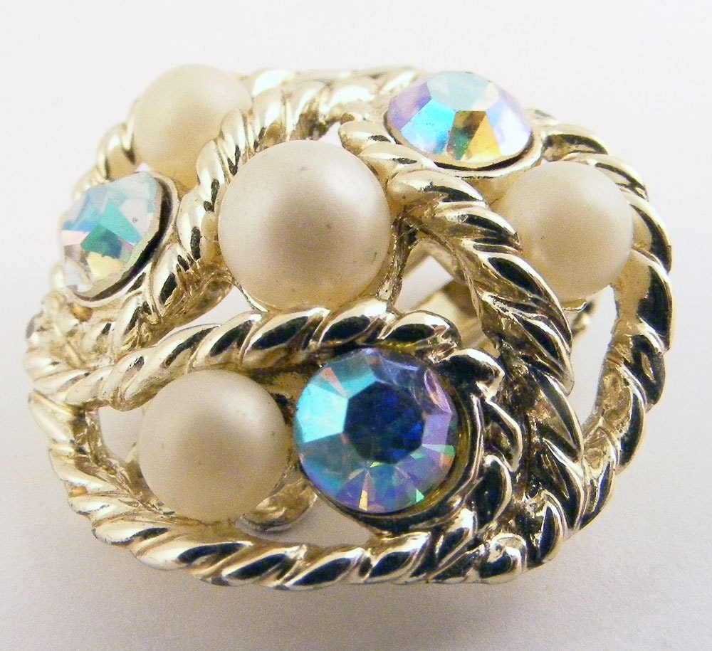 Vintage Karu Arke Clip On Earrings Cluster Rhinestone Pearl Gold