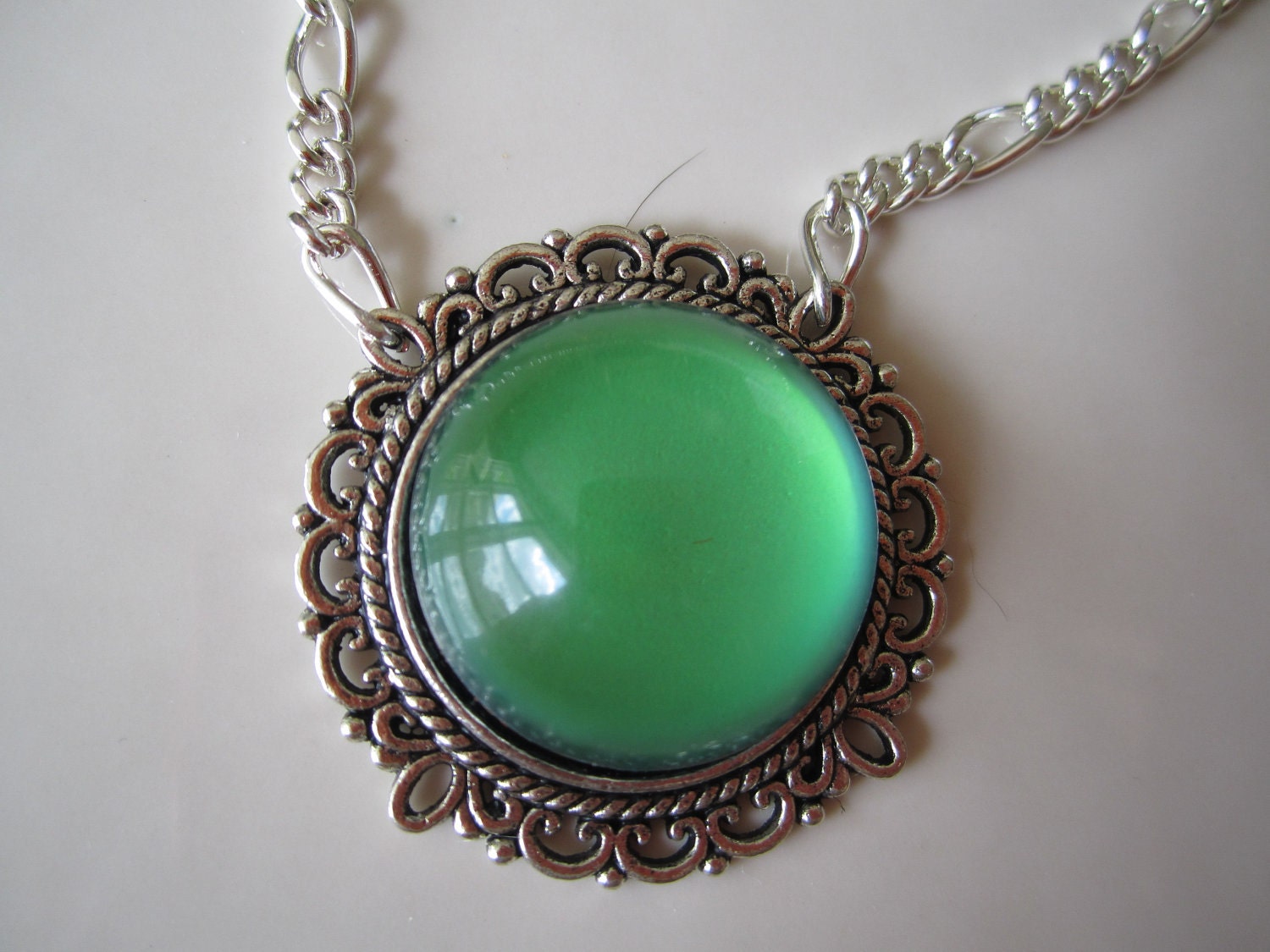 silver mood choker round