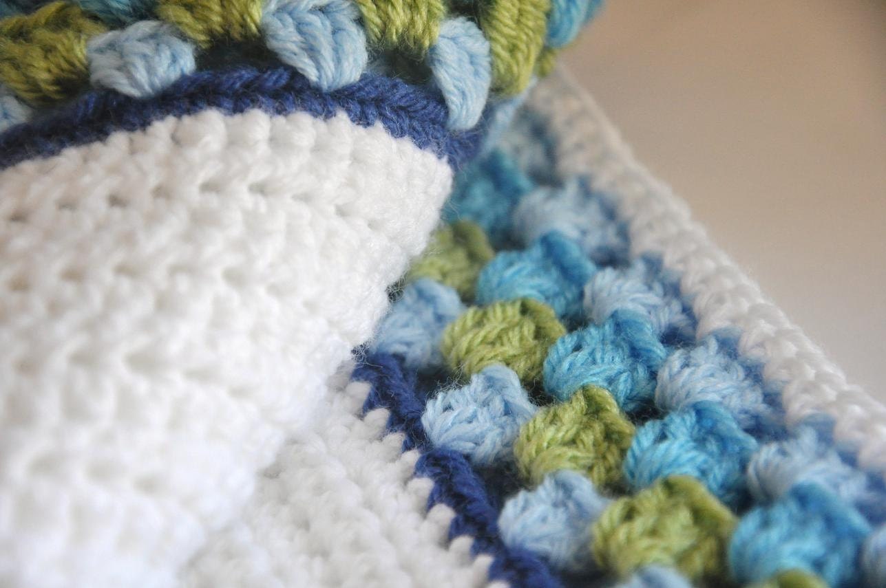 Baby Blanket Granny Border Octopus Green