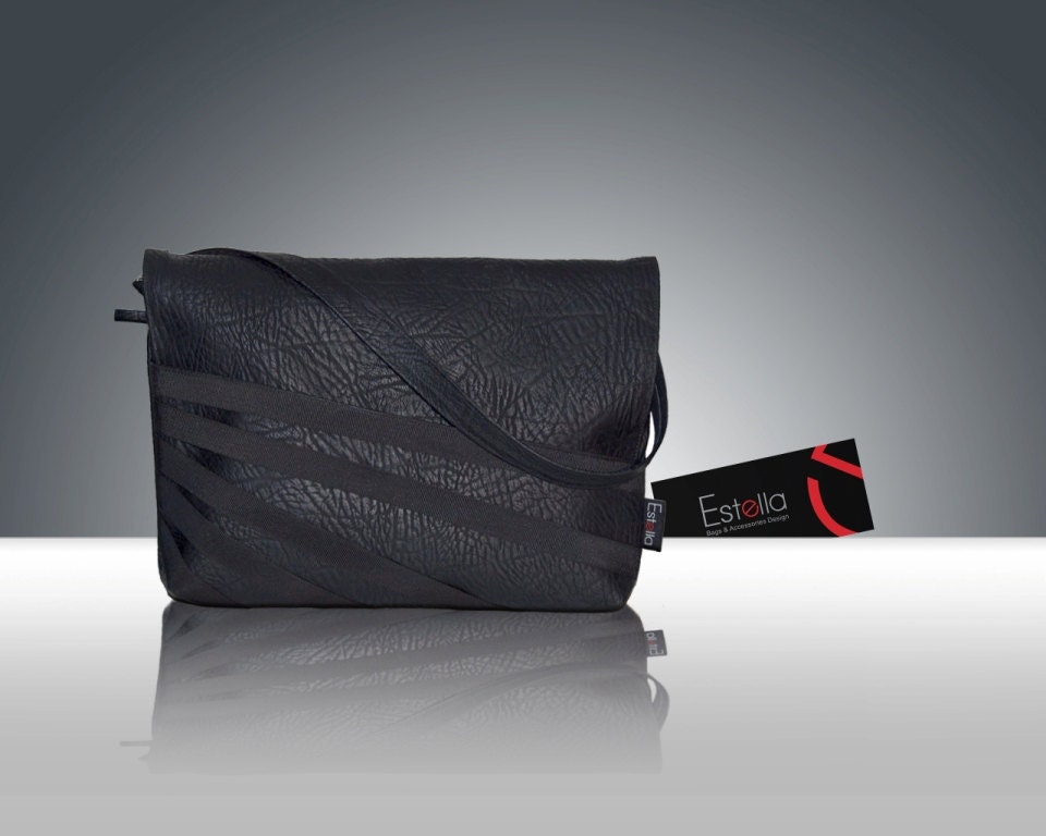 BLACK Messenger bag, LAP TOP 13 Xbody Bag, Medium size, Faux leather Vegan Clutch, Cruelty Free - Liri - Made to order