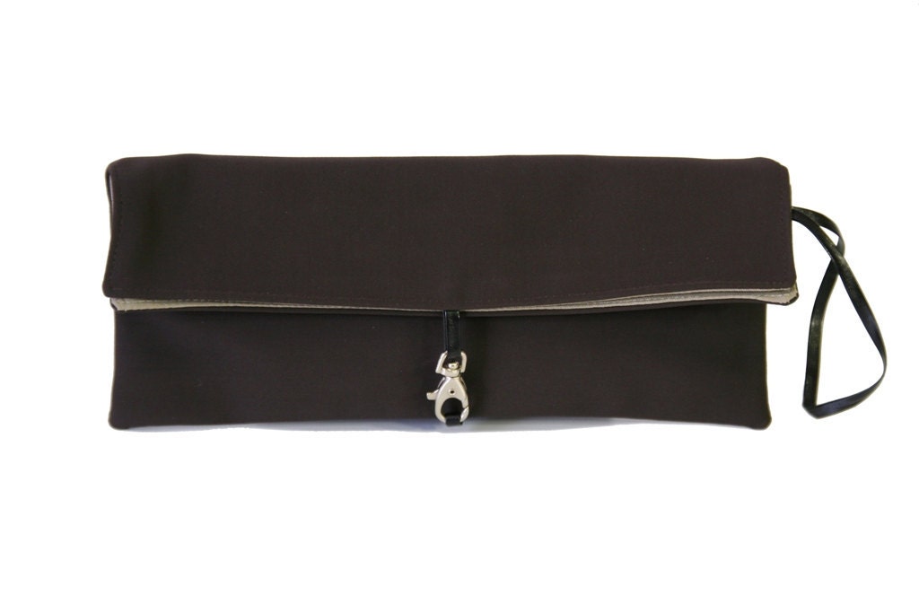 BLACK vegan WRISTLET case, MAKEUP case and bag organizer for going out - Cruelty Free -
