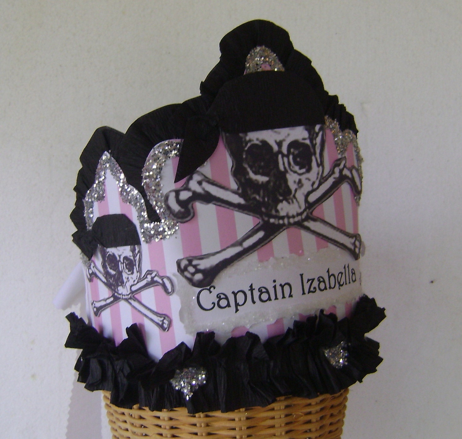 BIRTHDAY HAT- CROWN-girl pirate- scull and cross bones - Adult or Child Il_170x135
