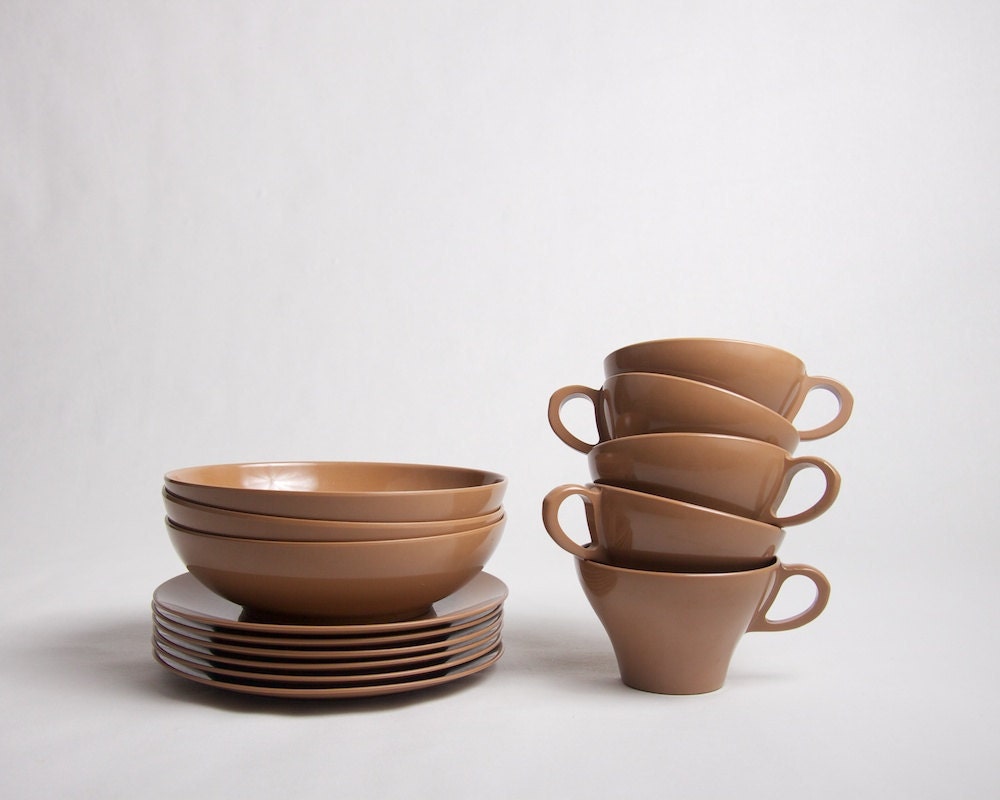 Vintage Melamine 14 Piece Set Chocolate Brown Instant Collection