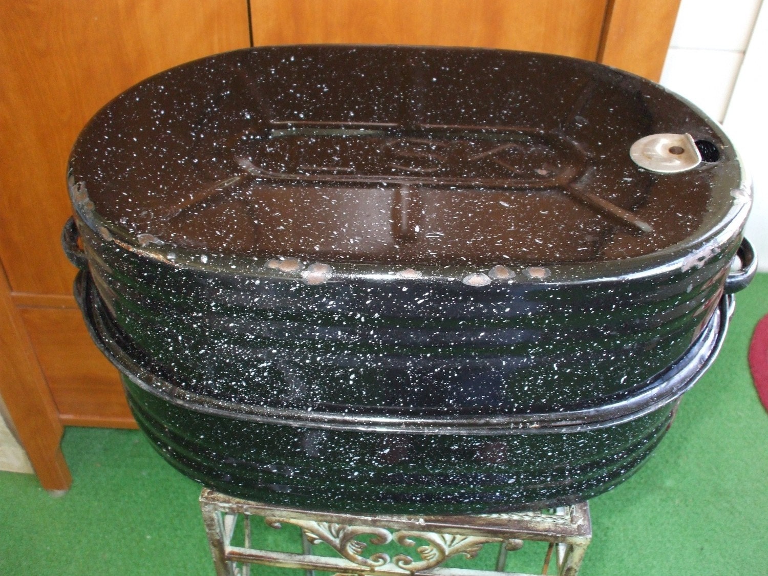 Vintage LISK BLACK ENAMEL ROASTER with LID by OneVintageVagabond