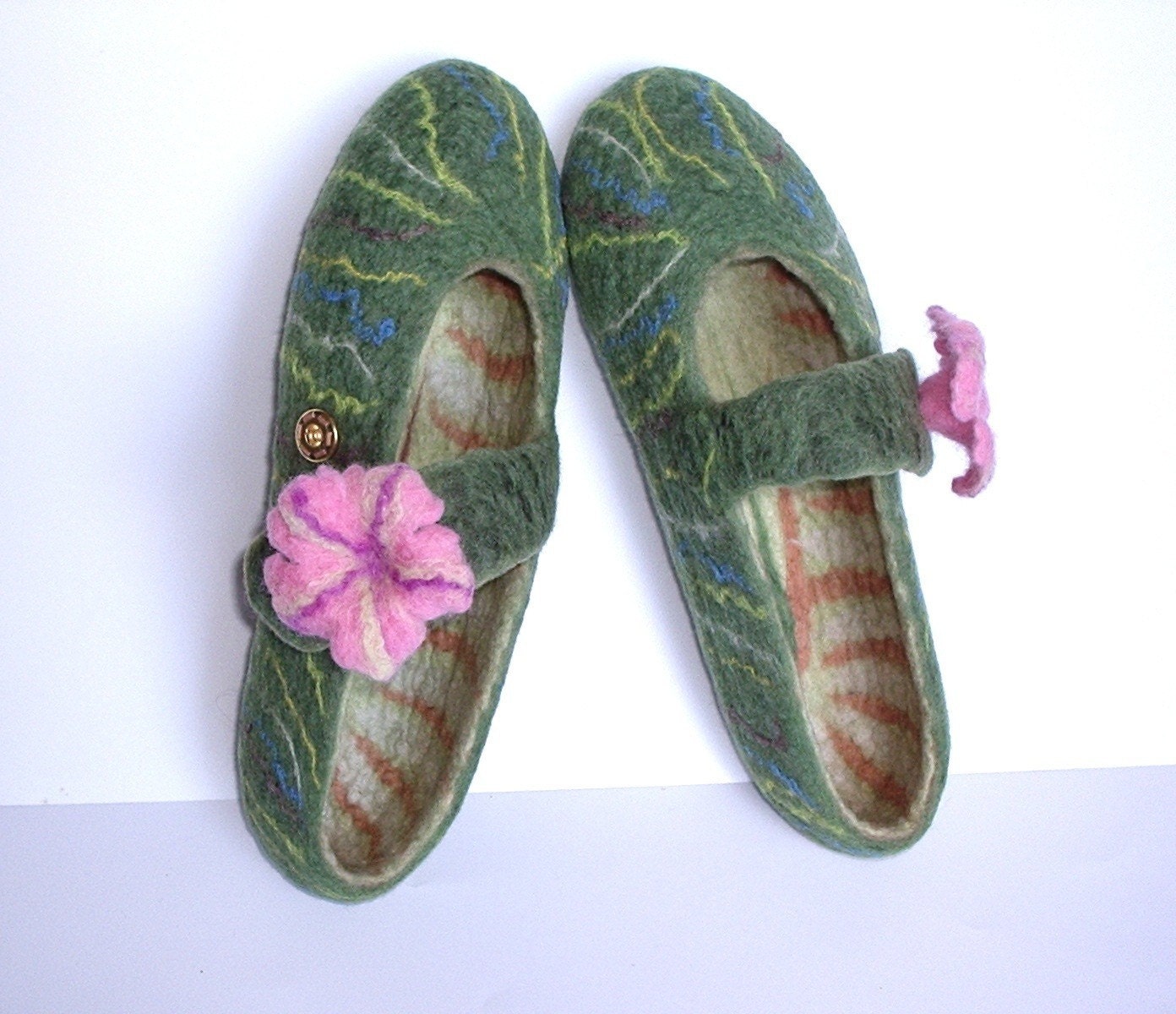 Felted slippers Sandals Green / Blue / Pink / Brown / Yellow / Handmade