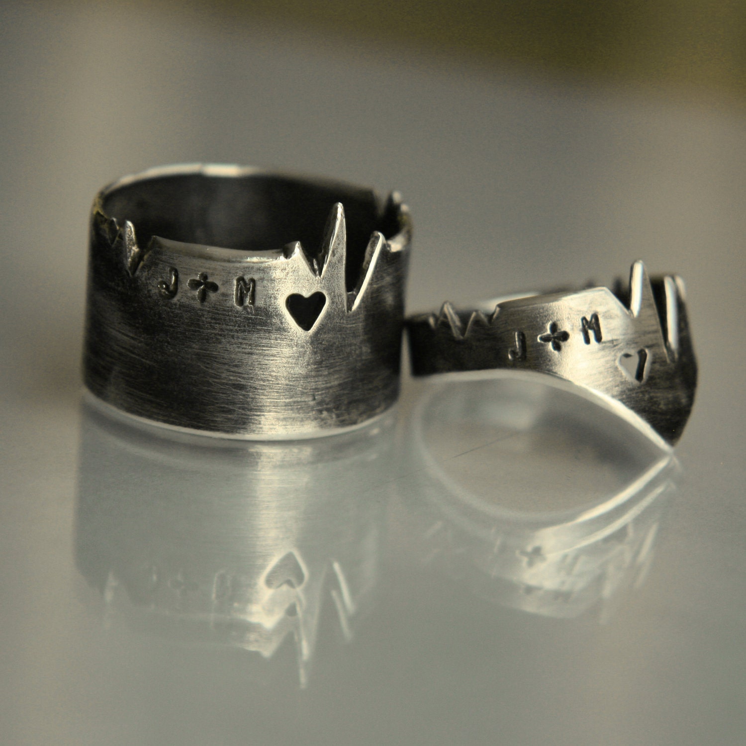 TWO HEARTs ONE BEAT. Personalized cardiogram rings for two or one big stacking ring. White mat or black oxidized finish.