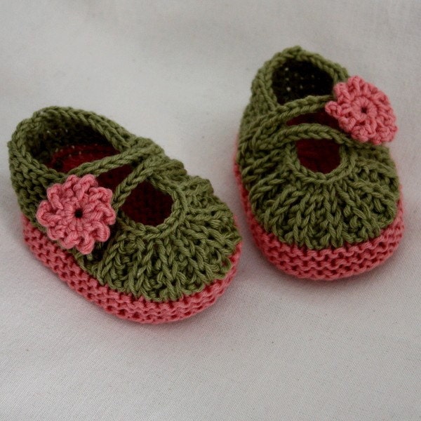 Knitting PATTERN (PDF file) - Daisy BABY Booties (0-6/6-12 months)