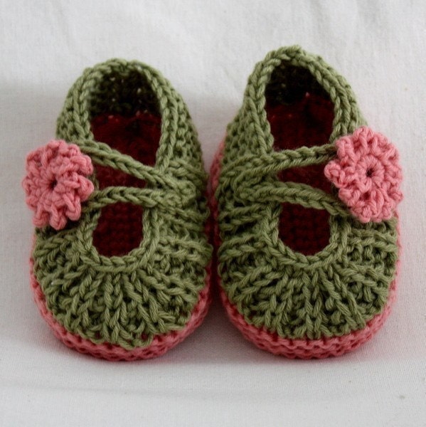 INSTANT DOWNLOAD - Knitting Pattern (PDF file) - Daisy Baby Booties (0-6/6-12 months)