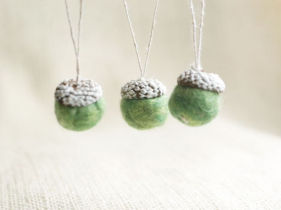 Green hand felted acorns with natural tops white - set of five home decoration