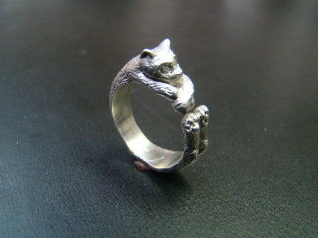 Adorable Sterling Silver Relaxing Cat Ring