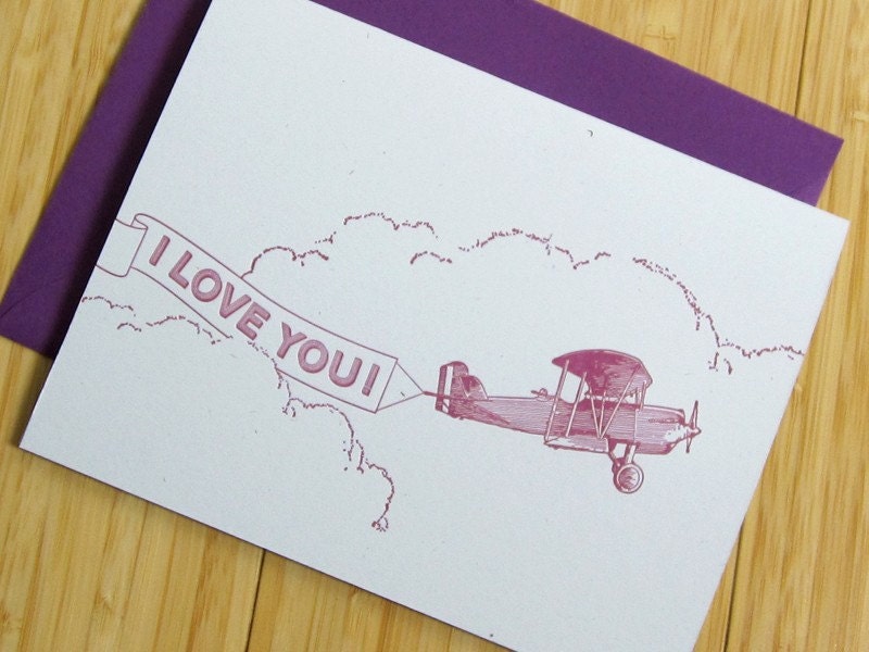 Vintage Airplane says I LOVE YOU
