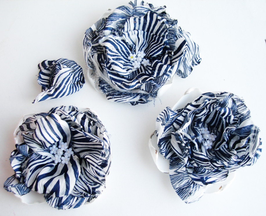 Handmade big Three Zebra  flowers wedding set  4 piece roses huge brooch big hair flower bud blossom
