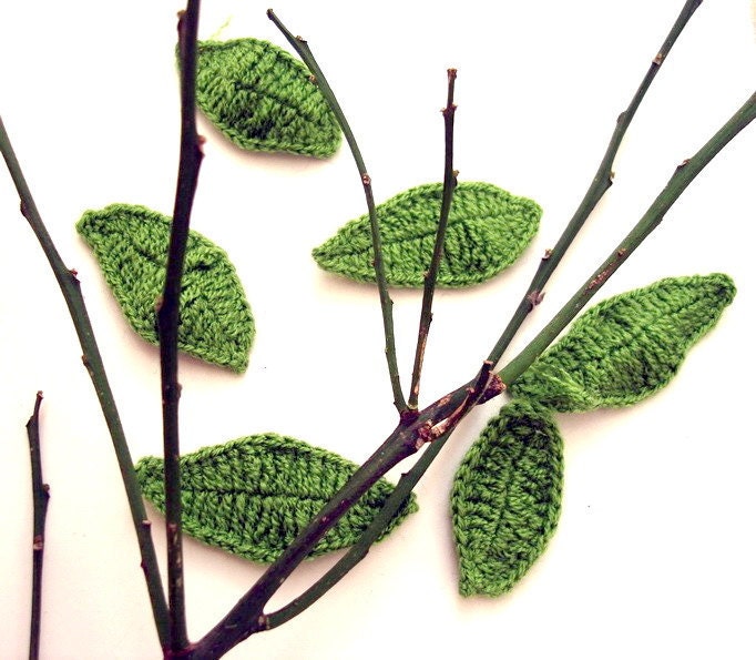 Crocheted  forest green applique Leaves   25  piece - flowersofparadise
