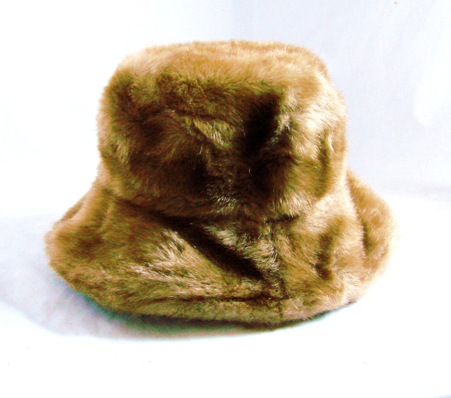 vintage fur hat / vinage tan brown faux fur hat