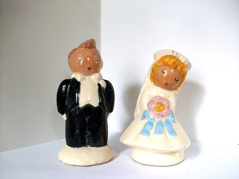 Vintage Folk Art Style Bride and Groom Shakers