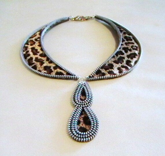 TAME LEOPARD Zipper Textile Necklace