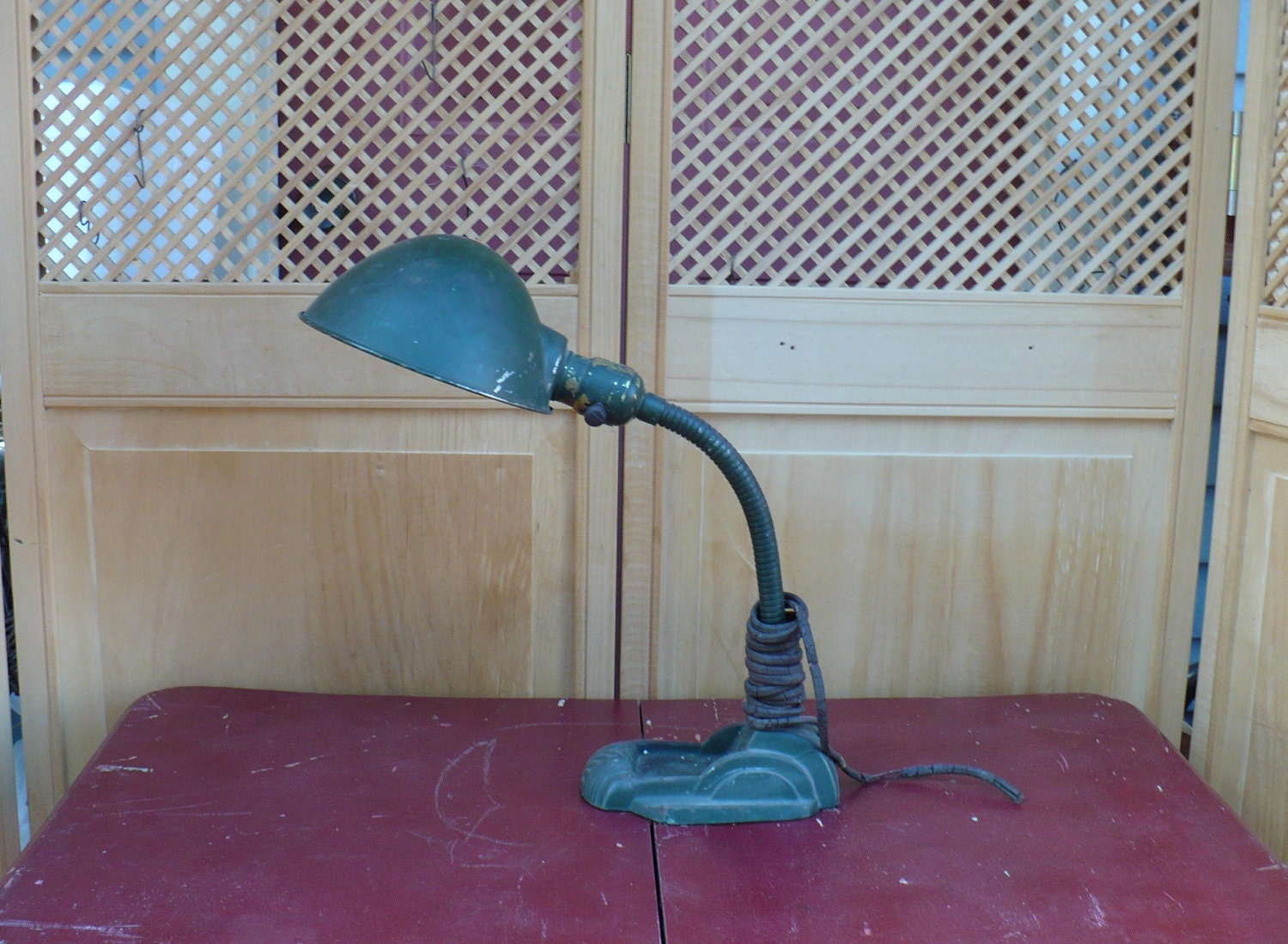 Desk Lamp -- Gooseneck -- Light Art Deco Green Paint
