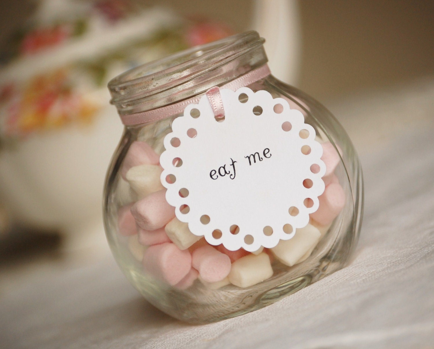 Eat Me Doily Tags - vintage pink