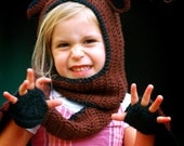 Bear Hug Scoodie - Crochet Pattern - Scarf - Costume - Hooded Scarf - Children - Cowl - Teddie Bear - Kid