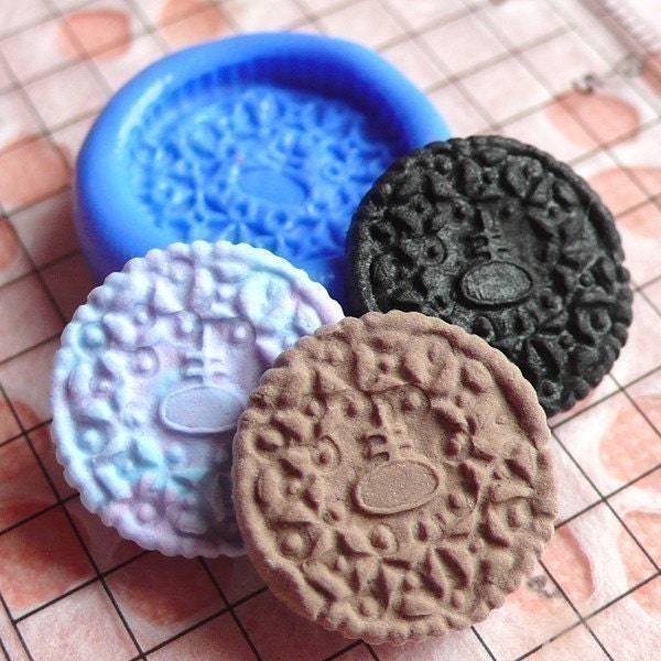 Round Cookie / Biscuit (16mm) Silicone Mold Flexible Mold - Miniature Food, Sweets, Jewelry, Charms (Clay, Fimo, Resin, Wax, Fondant)