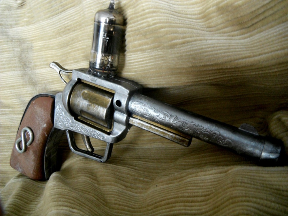 Economy Roughrider's Infinity Service Revolver, steampunk gun
