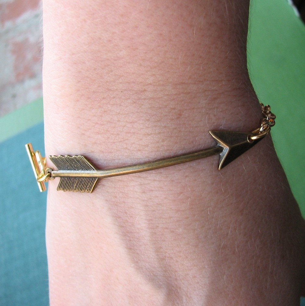 arrow bracelet - gold