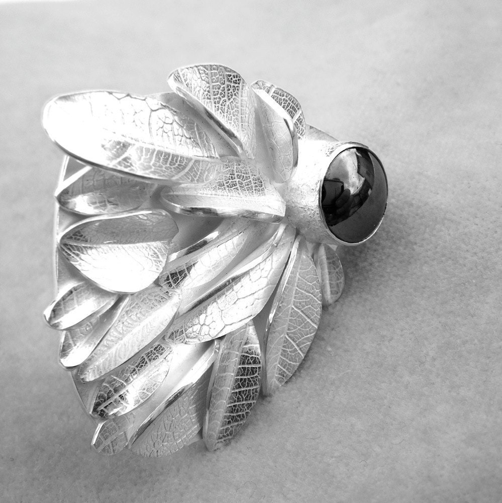 Fiercely Feminine silver ring with hematite and kimono etching by Cari-Jane Hakes hybrid handmade from the 'leaves' series