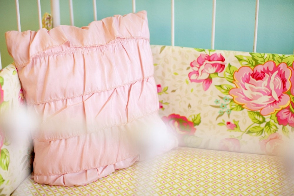 Pink Sweet Birdie Ruffle bedding