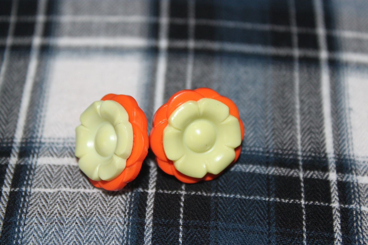 Vintage Flower Button Earrings